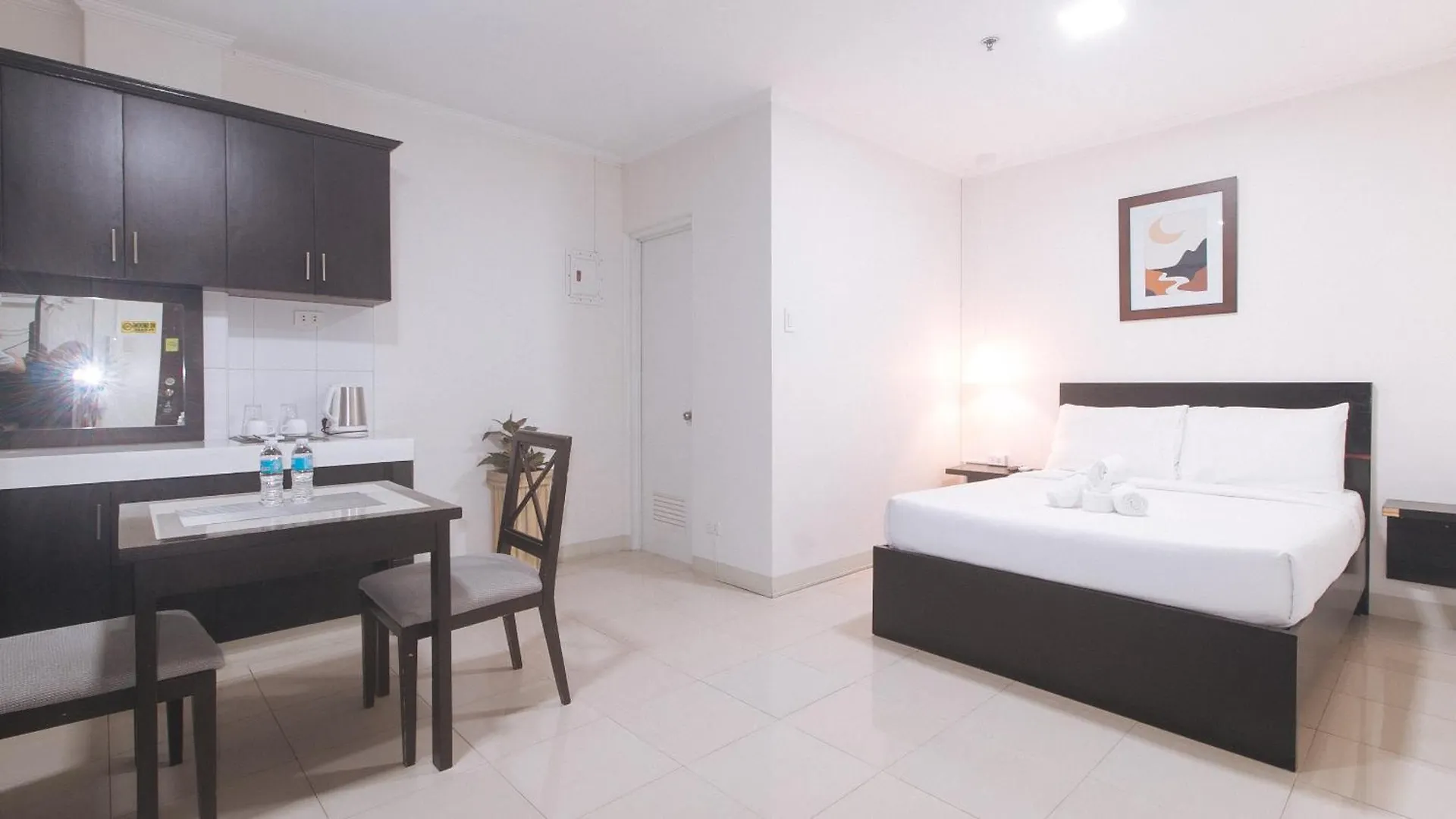 Urbanview At Evangelista Street Makati Makati City